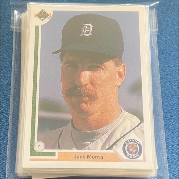 Sedg’s Sports & Collectibles Other - Baseball Card Bundle (25)